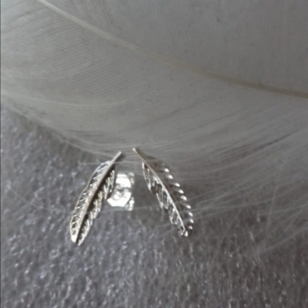 Sterling Silver 925 Feather  Stud Earrings - Picture 4 of 4